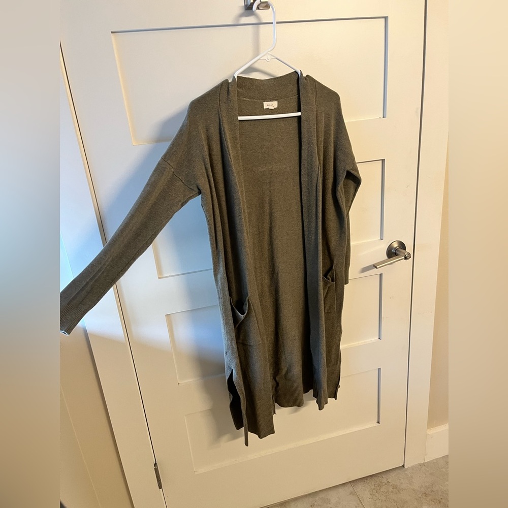 Cardigan - Picture 3 of 4